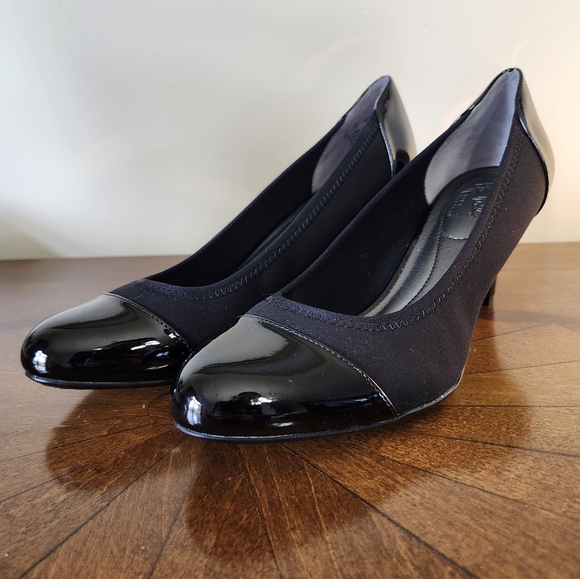 Heels - Picture 1 of 5